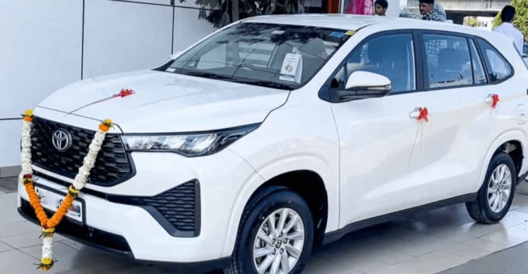 Innova Hycross