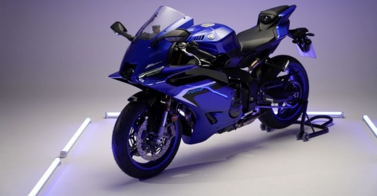 Yamaha R9