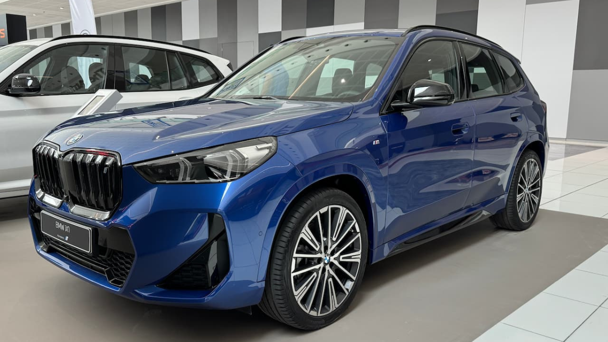 BMW iX1