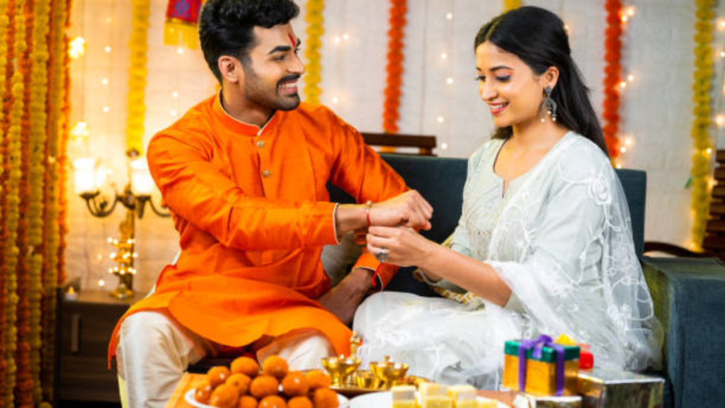 Rakhi message for sister:इस राखी पर अपनी बहन को दें स्पेशल फीलिंग! पढ़ें जबरदस्त और भावनात्मक राखी मैसेज, जिन्हें भेजकर आप अपनी बहन के चेहरे पर मुस्कान ला सकते हैं। जानिए ऐसे दिल छू लेने वाले संदेश, जो रिश्ते में मिठास घोल दें।