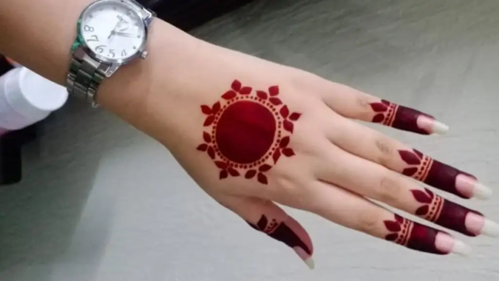 Stylish teej mehndi designs