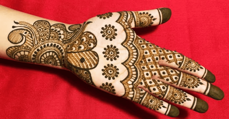 Teej special mehndi:"हरतालिका तीज 2025 की सबसे खूबसूरत और ट्रेंडी मेहंदी डिजाइंस जो आपके हाथों को करेंगी मोहक, जल्दी लगाएं और सबकी नजरें टिक जाएंगी। जानिए लेटेस्ट डिजाइंस और टिप्स।"