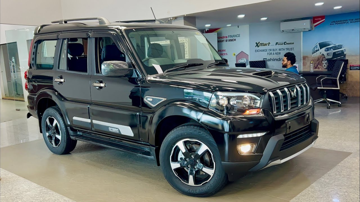 Mahindra Scorpio S11 Price
