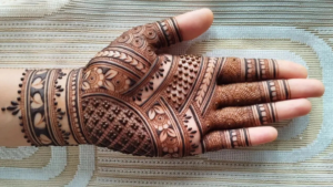 Stylish teej mehndi designs