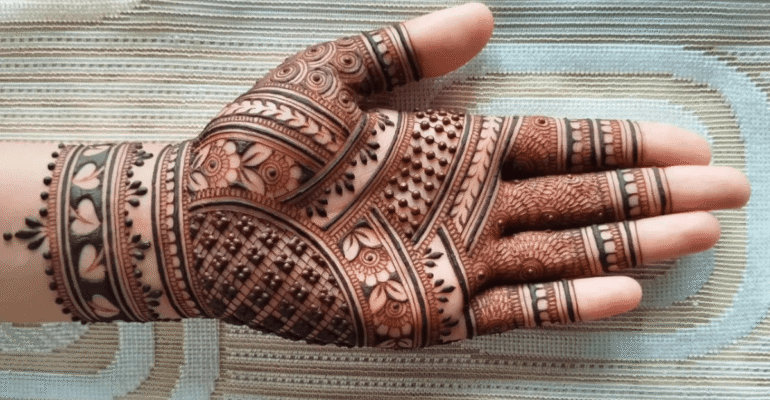 Stylish teej mehndi designs