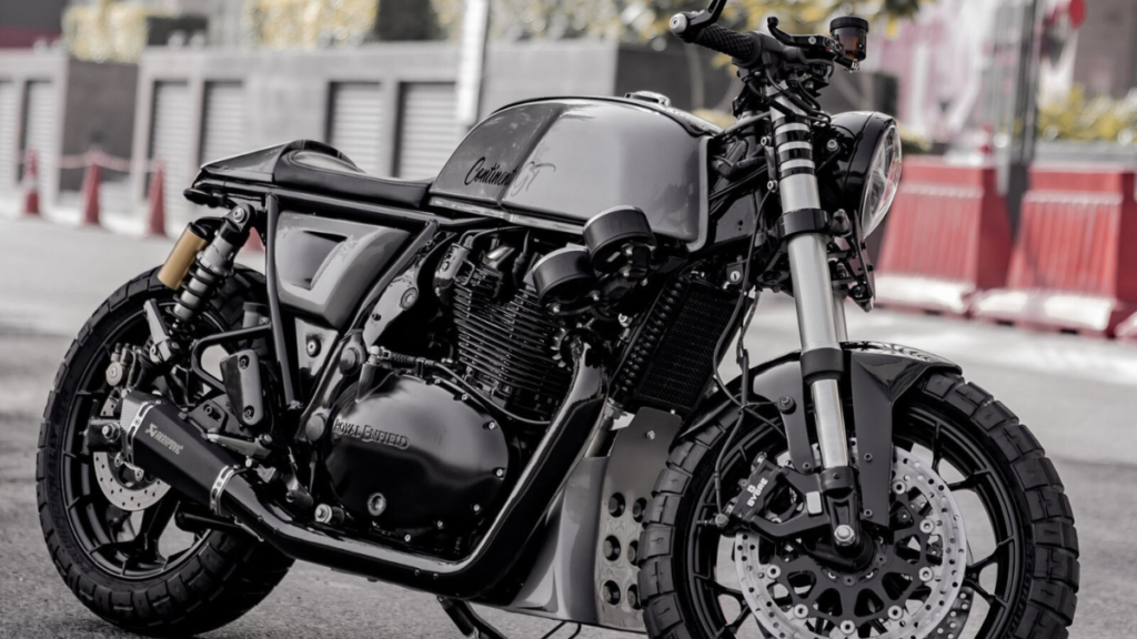 Royal Enfield Gt 650: आपकी अगली बाइक Royal Enfield GT 650 क्यों होनी चाहिए? 2025 के फीचर्स, कीमत, सेफ्टी अपडेट्स और सिटी व हाईवे राइडिंग के लिए परफेक्ट डिजाइन अब पूरी डिटेल्स में!