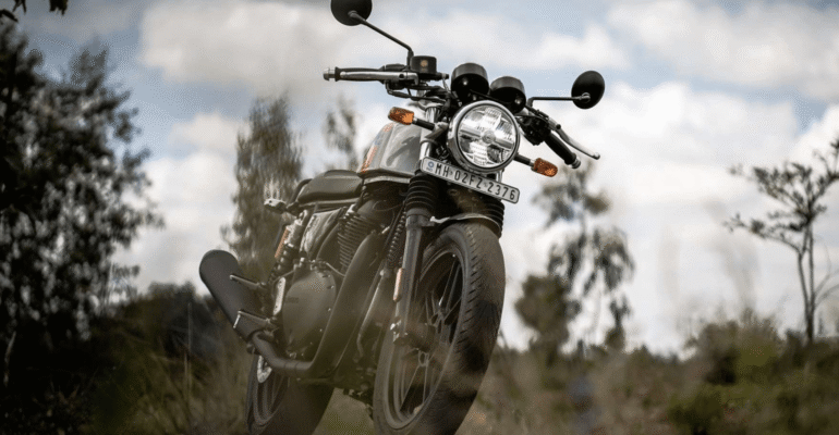 GT 650 Black Color: ब्लैक कलर में लॉन्च हुई Royal Enfield की नई दमदार बाइक, जानिए क्या खास फीचर्स दिए गए हैं इसमें!