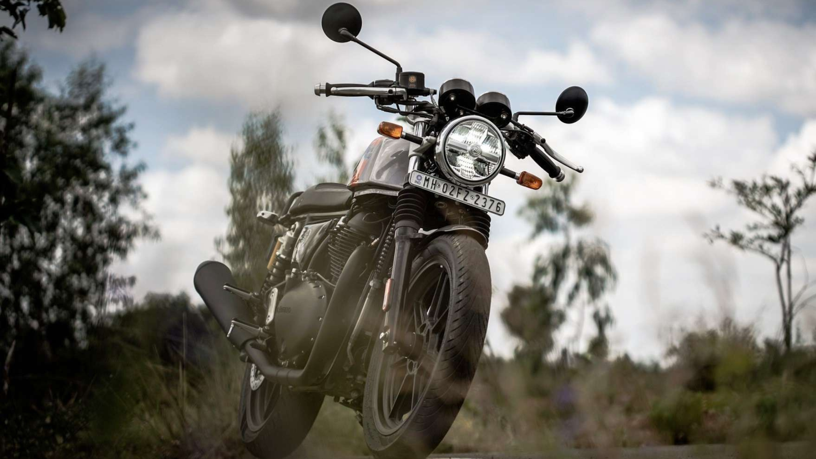 GT 650 Black Color: ब्लैक कलर में लॉन्च हुई Royal Enfield की नई दमदार बाइक, जानिए क्या खास फीचर्स दिए गए हैं इसमें!