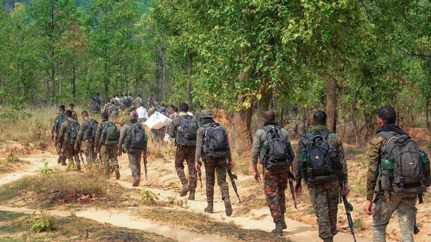 झारखंड माओवादी गिरफ्तारी पदक: झारखंड 1 करोड़ के इनामी माओवादी विवेक सहित 8 को मार गिराने वाली टीम को केंद्रीय गृह मंत्री पदक मिला