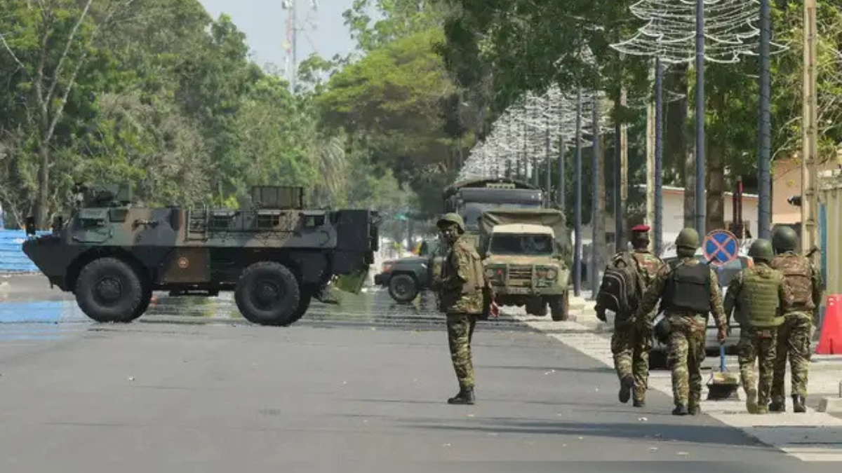 Benin coup attempt: बेनिन तख्तापलट कांड में नया खुलासा विदेशी ताकतों का हाथ होने का शक, अफ्रीकी यूनियन ने की तुरंत जांच की मांग